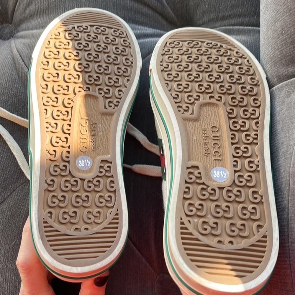 Gucci Tennis 1977 Sneaker. Worn 2xs! Classic! Sold out online - Picture 8 of 9